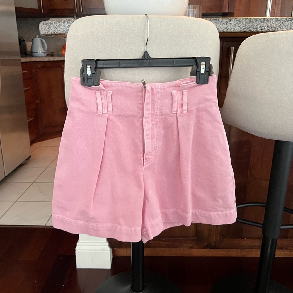 Xirena alumni Short in hot pink. Size small